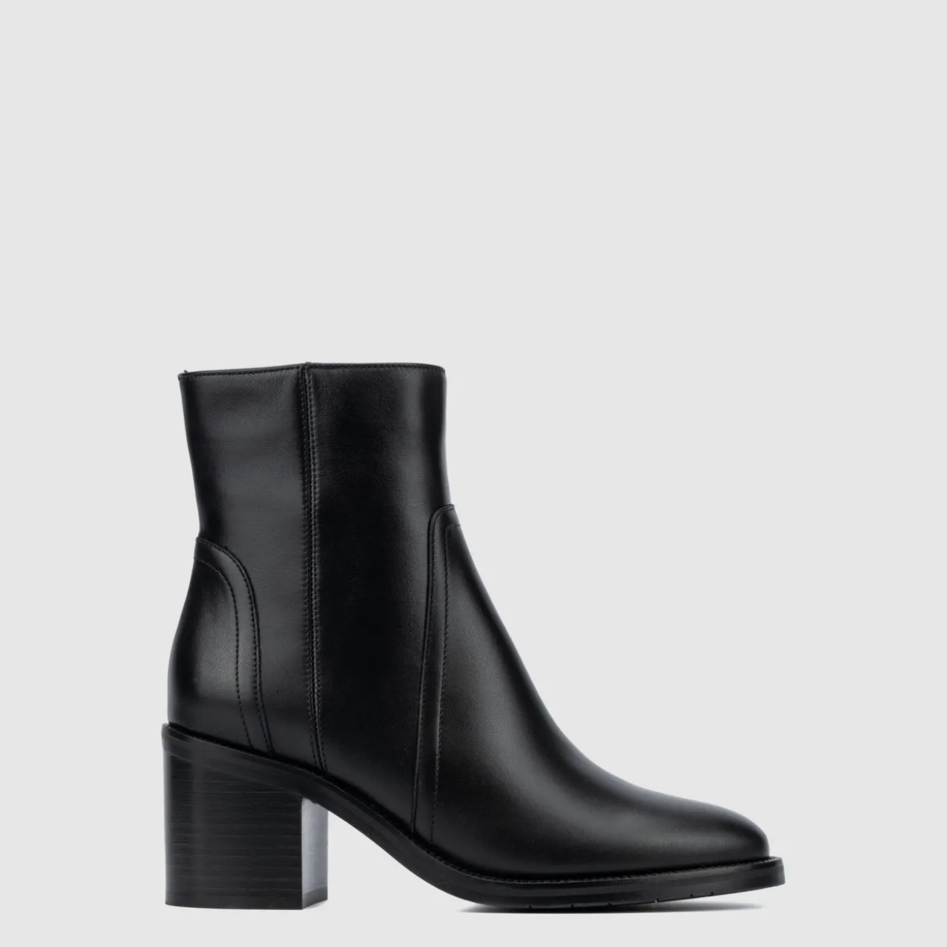 janella_0-3.webp Shop Aquatalia Janella Black