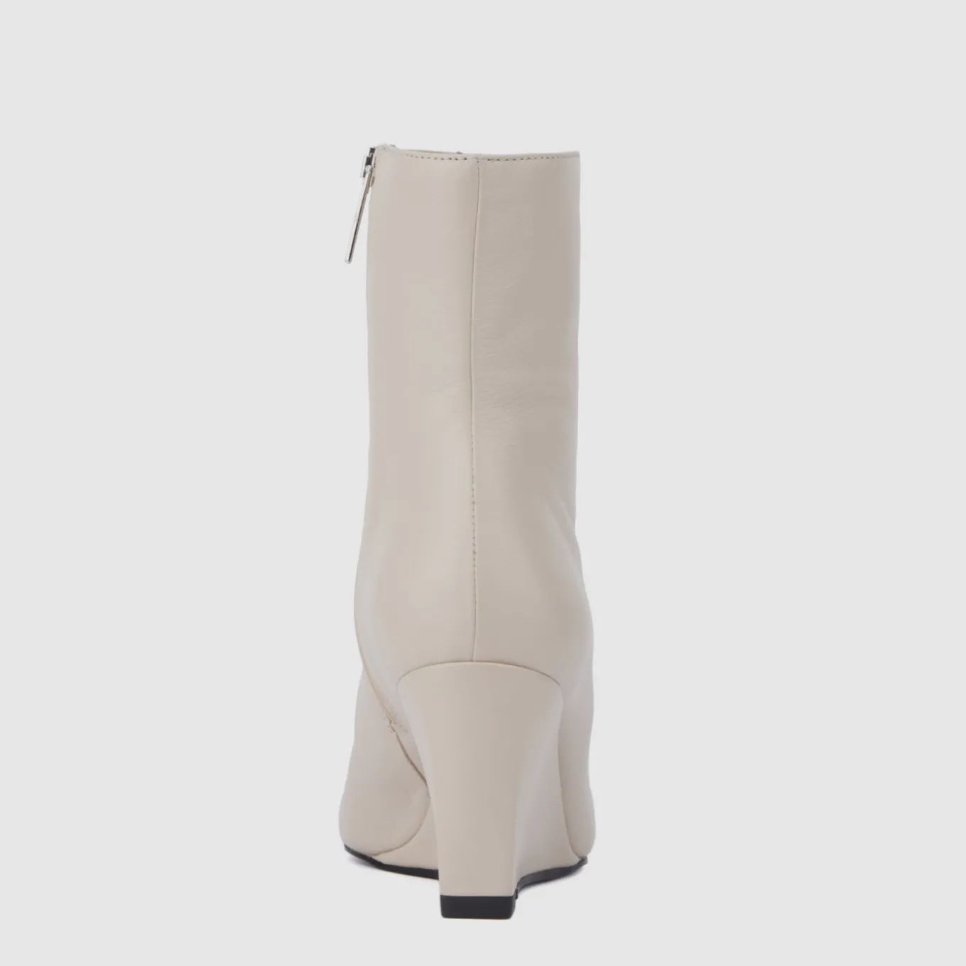pauletta_3-1.webp Cheap Aquatalia Pauletta Ivory